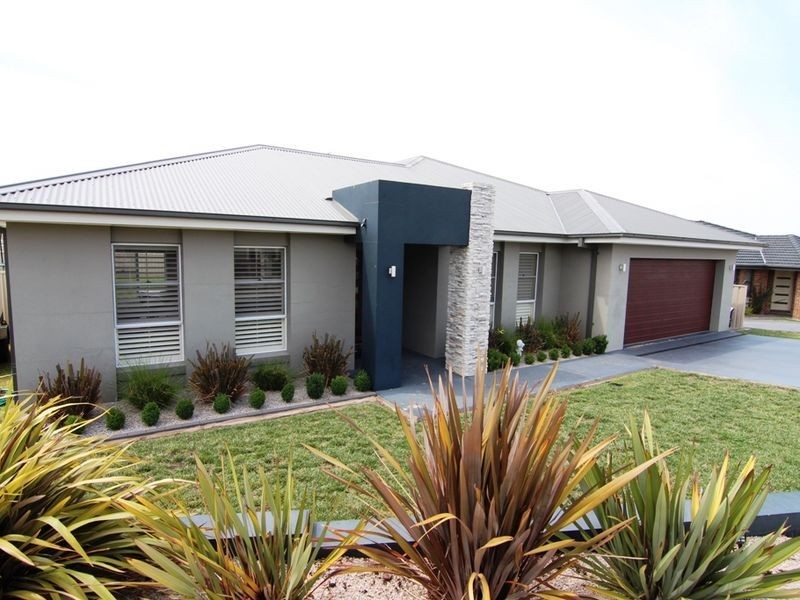 4 Stewart Close, Orange NSW 2800