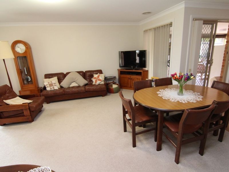 4 Cianfrano Place, Orange NSW 2800