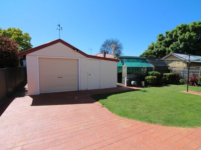 82 Nile Street, Orange NSW 2800