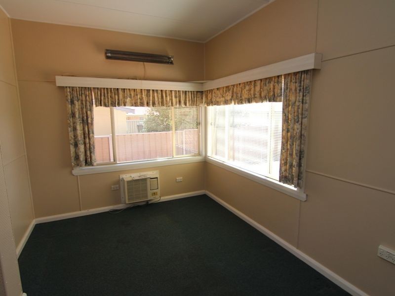 82 Nile Street, Orange NSW 2800