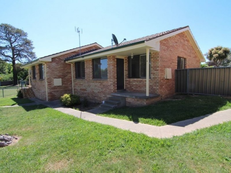 4/13 Anzac Place, Orange NSW 2800