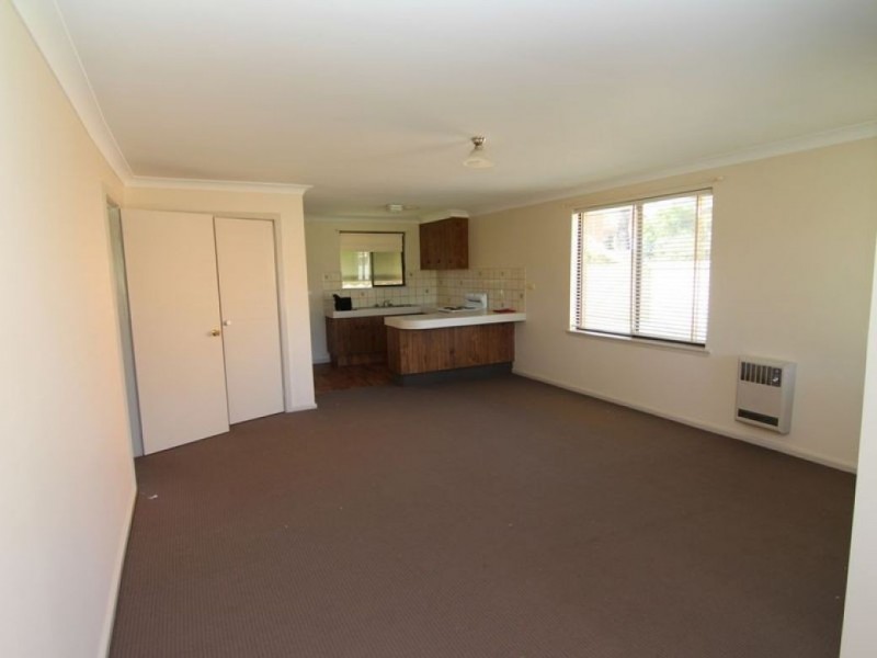 4/13 Anzac Place, Orange NSW 2800