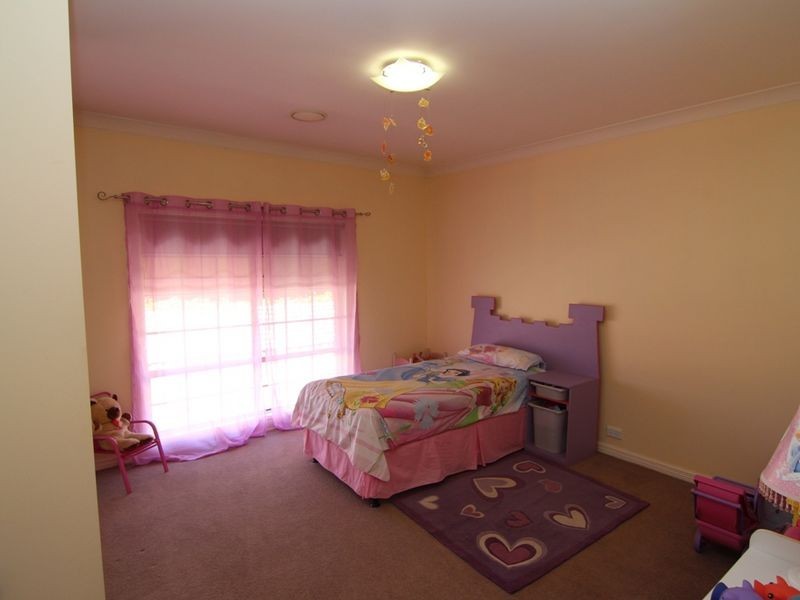 5 Bill Marshall Drive, Orange NSW 2800