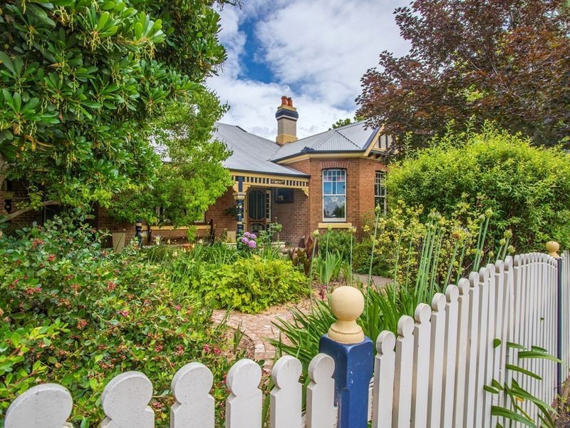319 Lords Place, Orange NSW 2800