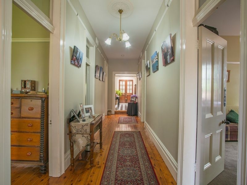 319 Lords Place, Orange NSW 2800