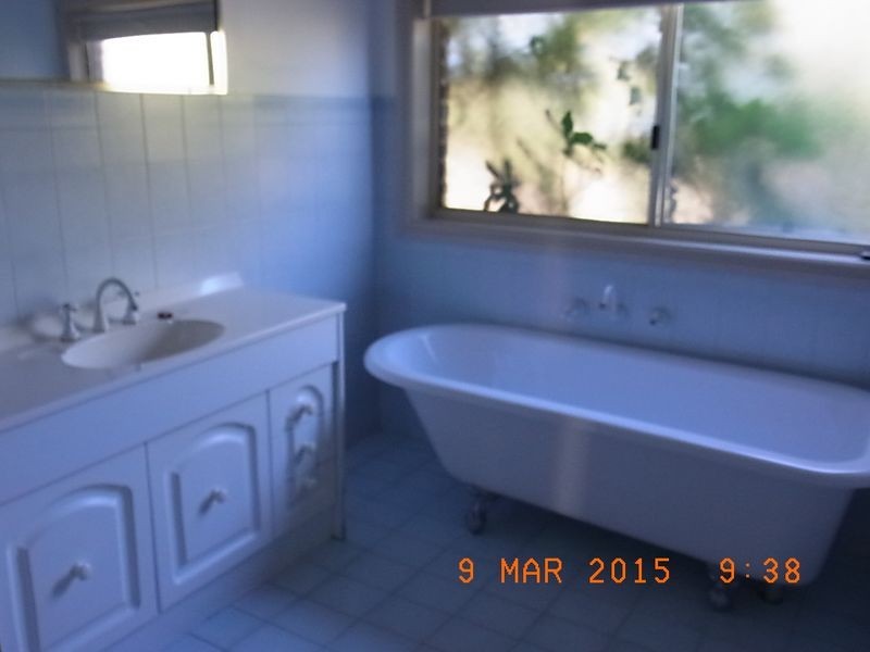 9 Allenby Road, Orange NSW 2800