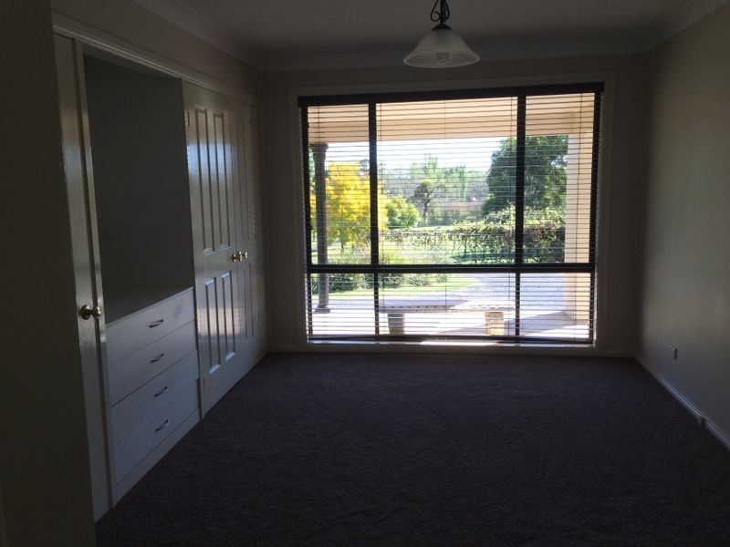 12 Shiralee Road, Orange NSW 2800