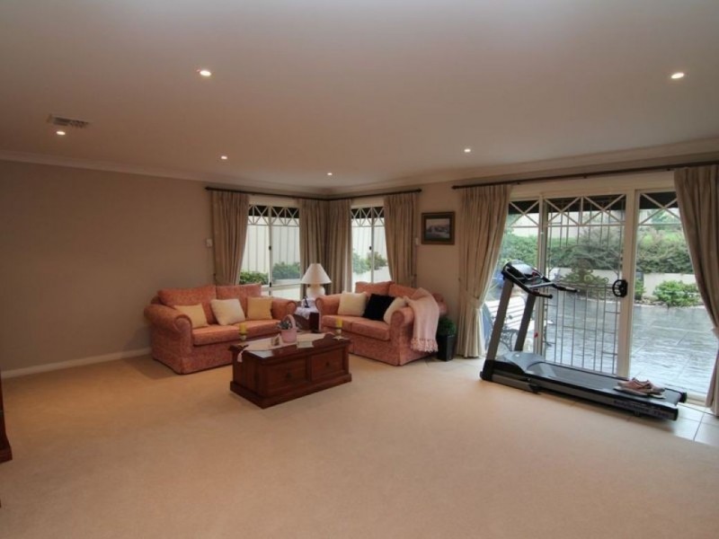 9 McIntosh Street, Orange NSW 2800