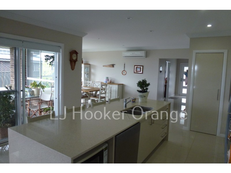 8 Mariposa Street, Orange NSW 2800