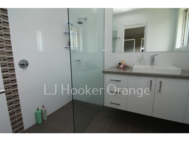 8 Mariposa Street, Orange NSW 2800