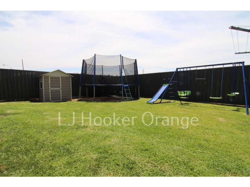 8 Mariposa Street, Orange NSW 2800