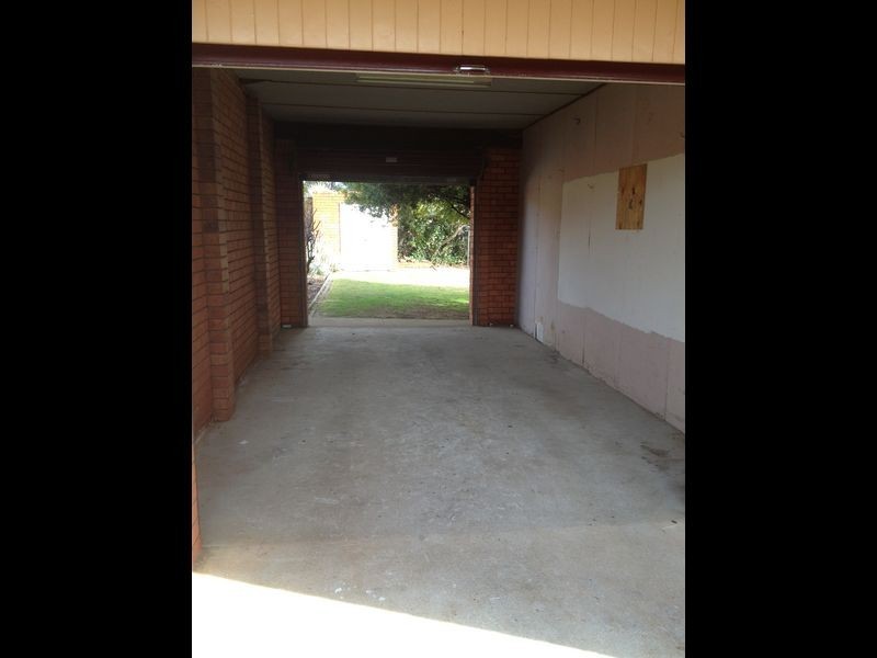 8 Eloc Place, Orange NSW 2800