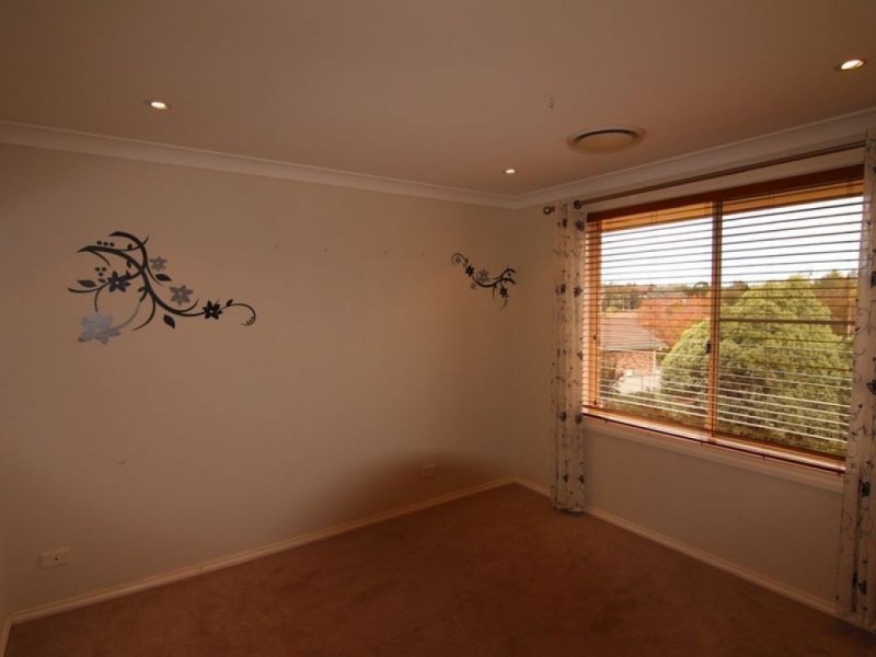 9 Pine Ridge Drive, Orange NSW 2800