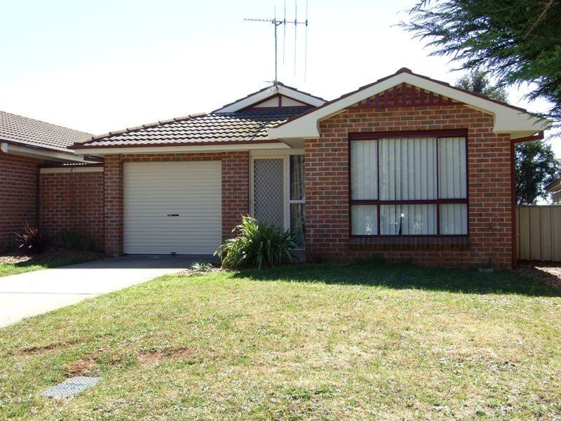1/8 Rosedale Place, Orange NSW 2800
