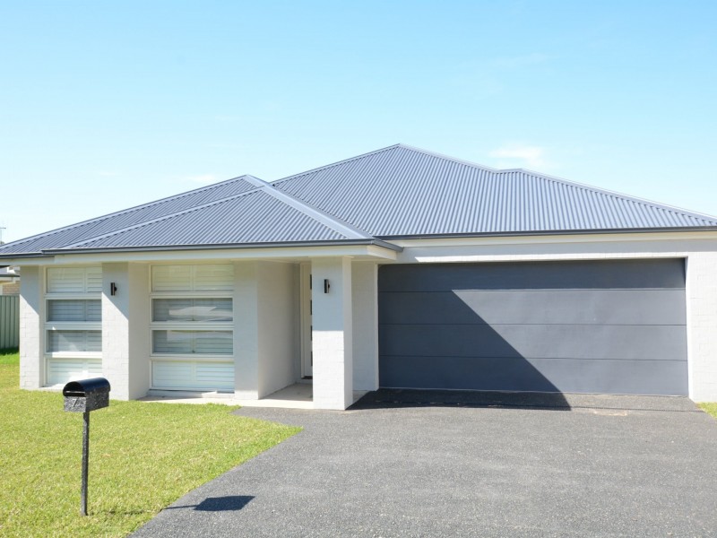 7 Threadfin Court, Old Bar NSW 2430