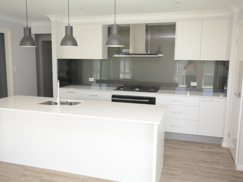 7 Threadfin Court, Old Bar NSW 2430