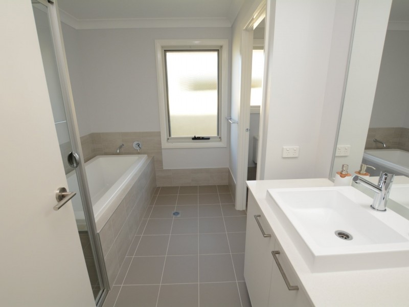 7 Threadfin Court, Old Bar NSW 2430