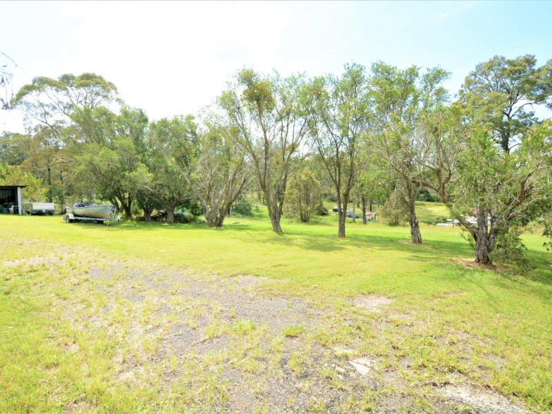 4 Rifle Range Road, Taree NSW 2430