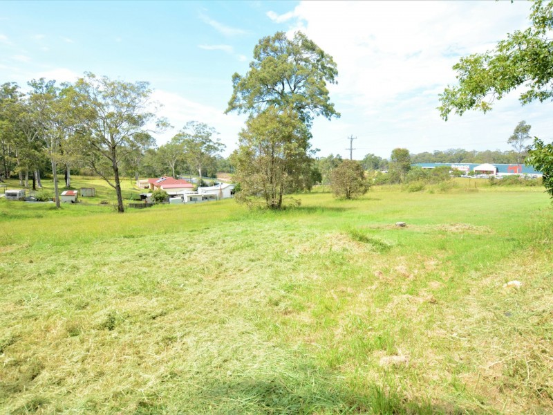 4 Rifle Range Road, Taree NSW 2430