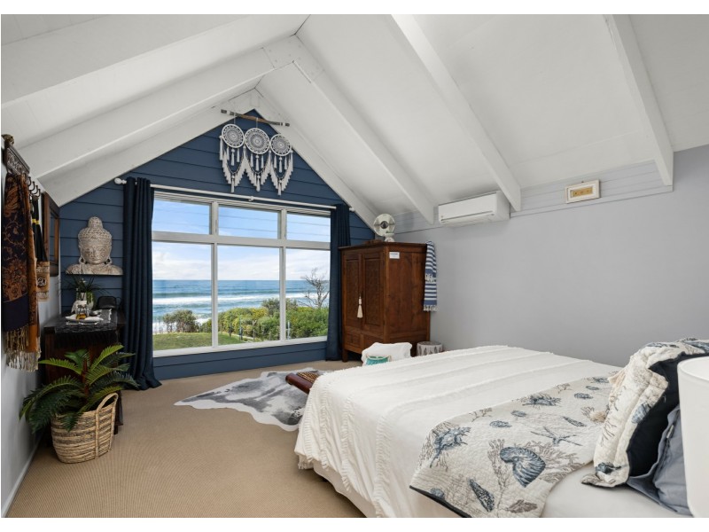 16 Lewis Street, Old Bar NSW 2430