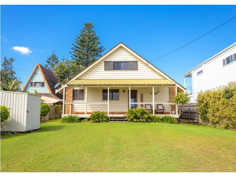 16 Lewis Street, Old Bar NSW 2430