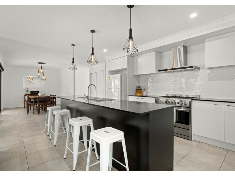 30 Howard Street, Wallabi Point NSW 2430