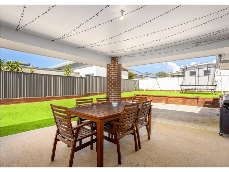 30 Howard Street, Wallabi Point NSW 2430