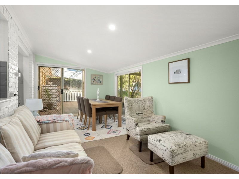 15 Gannet Crescent, Old Bar NSW 2430