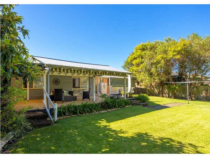 15 Gannet Crescent, Old Bar NSW 2430