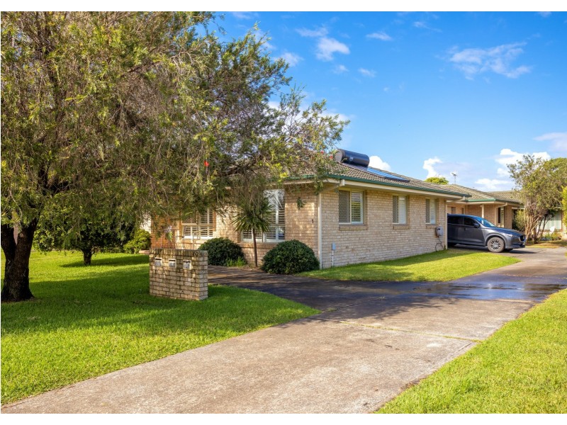1/62 Old Bar Road, Old Bar NSW 2430