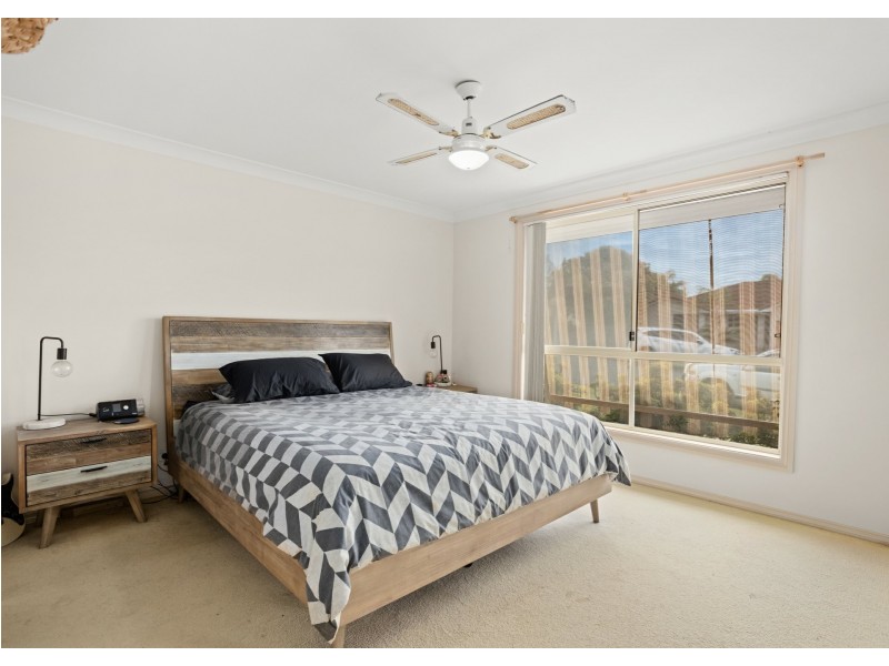 1 Snoewood Street, Old Bar NSW 2430