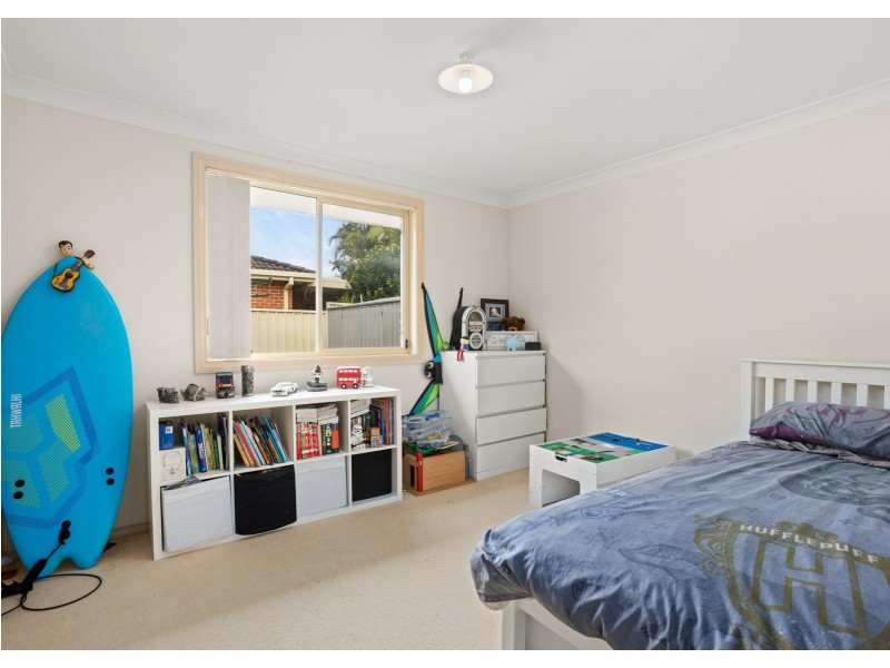 1 Snoewood Street, Old Bar NSW 2430