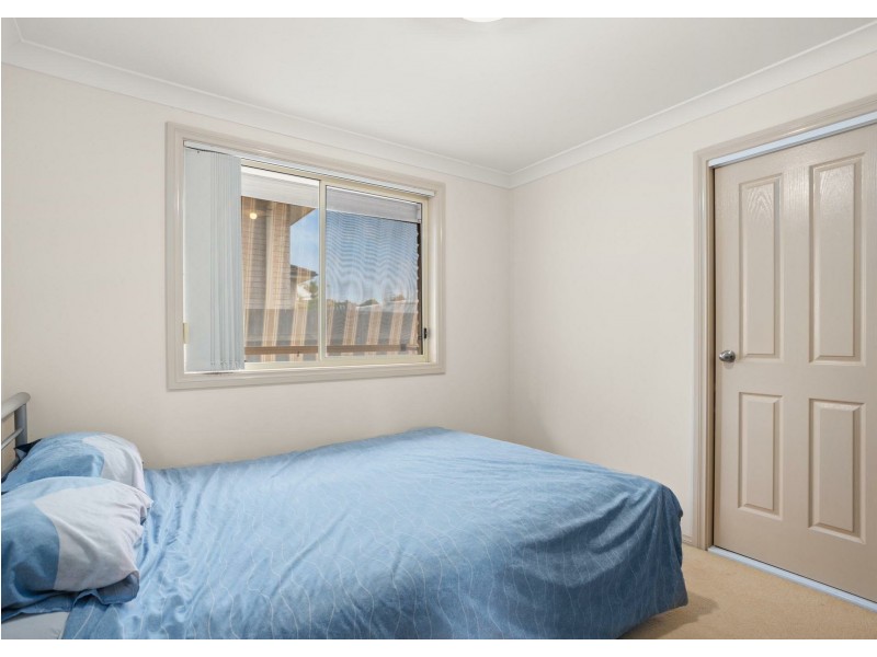 1 Snoewood Street, Old Bar NSW 2430