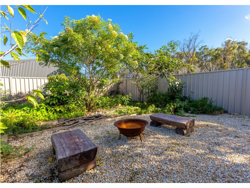67 Albatross Way, Old Bar NSW 2430