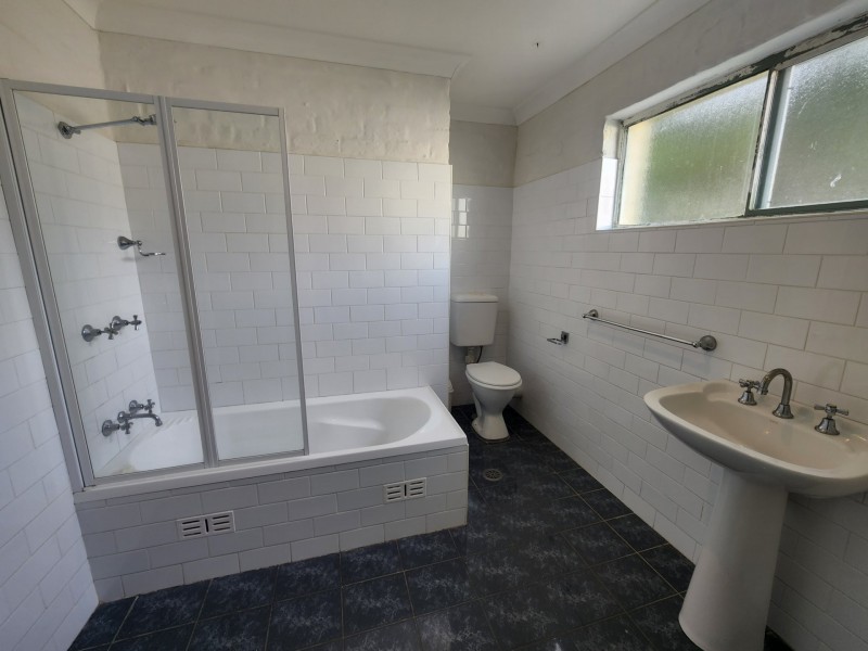 5 Rose St, Old Bar NSW 2430