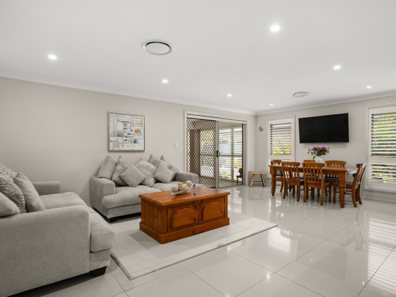 4 Threadfin Court, Old Bar NSW 2430