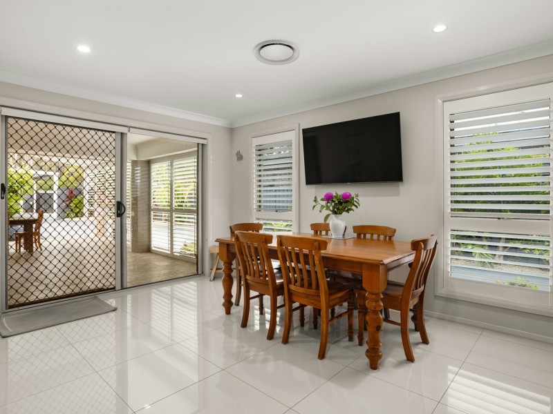 4 Threadfin Court, Old Bar NSW 2430