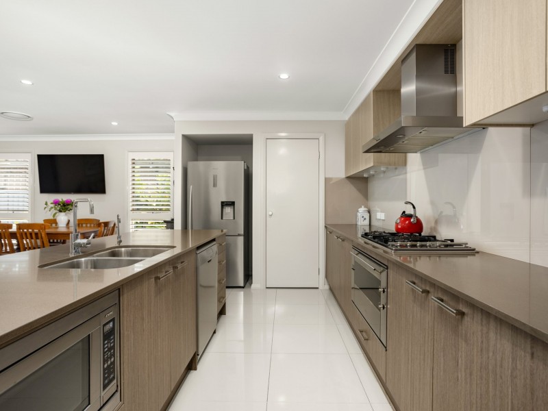 4 Threadfin Court, Old Bar NSW 2430