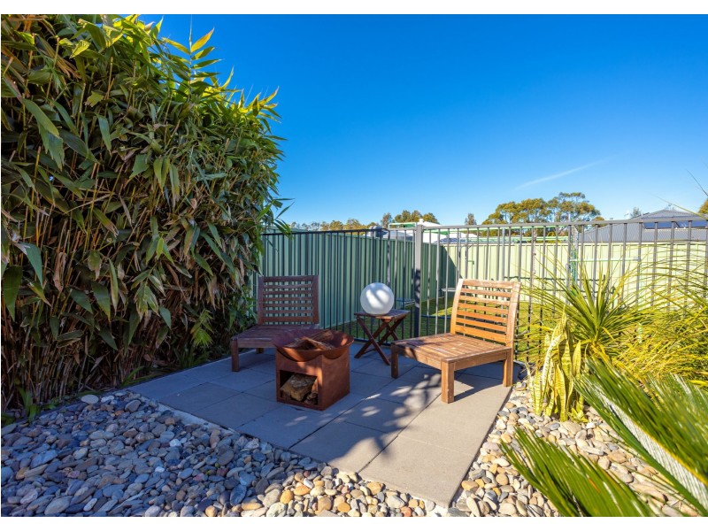 11 Mariner Avenue, Old Bar NSW 2430