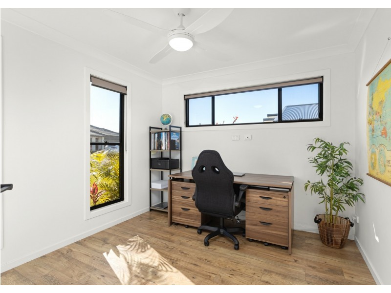 11 Mariner Avenue, Old Bar NSW 2430