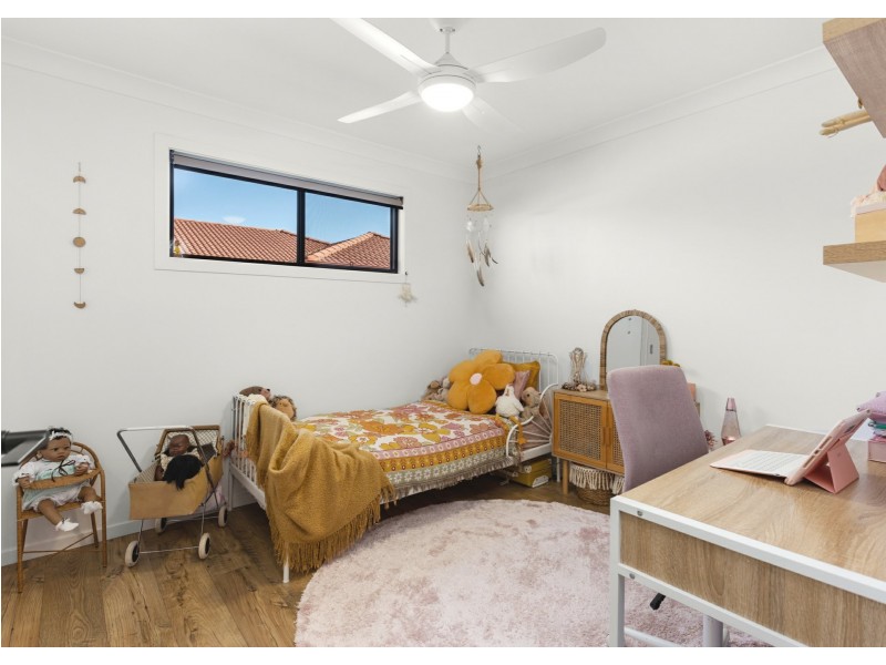 11 Mariner Avenue, Old Bar NSW 2430