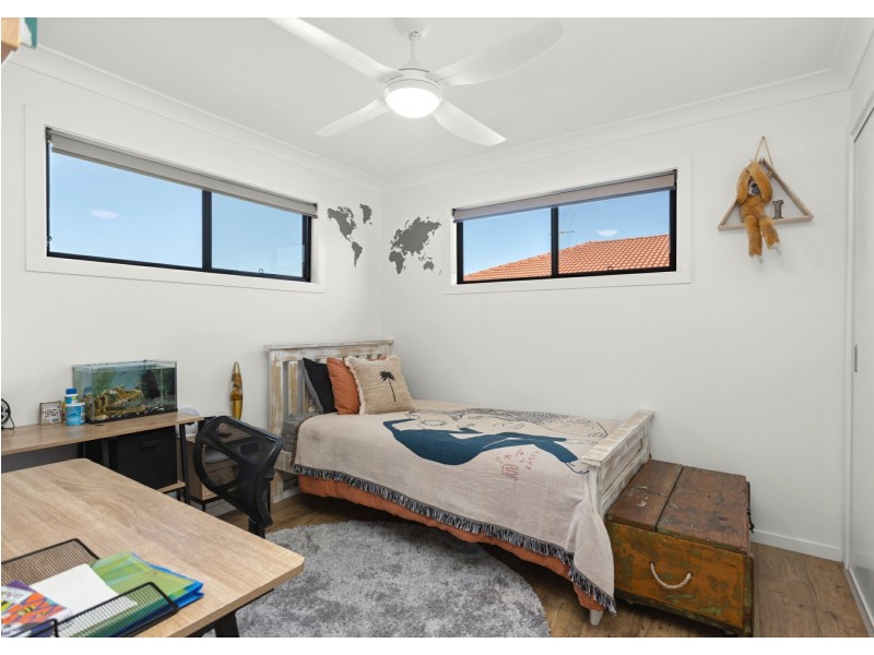 11 Mariner Avenue, Old Bar NSW 2430