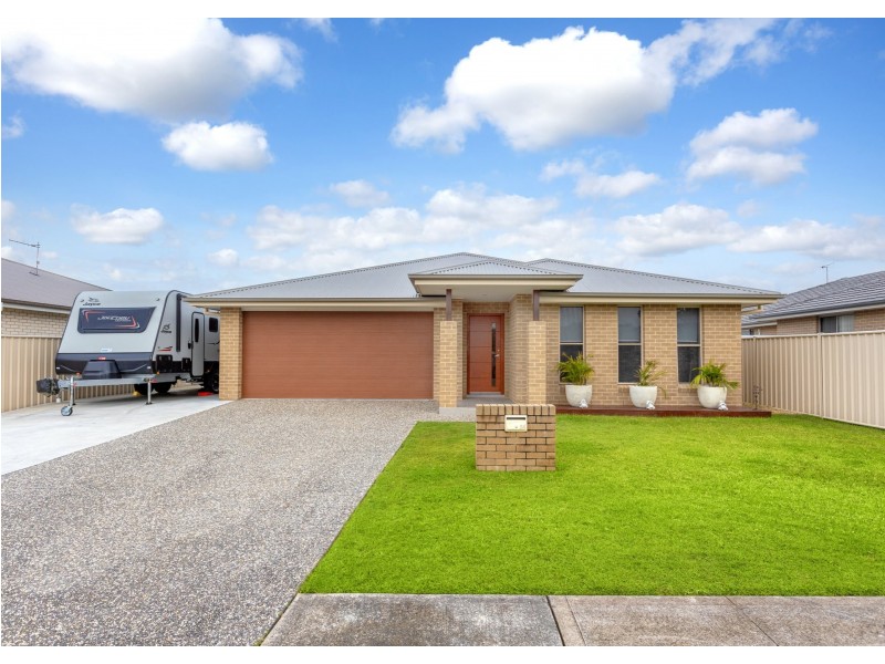 84 Forest Lane, Old Bar NSW 2430