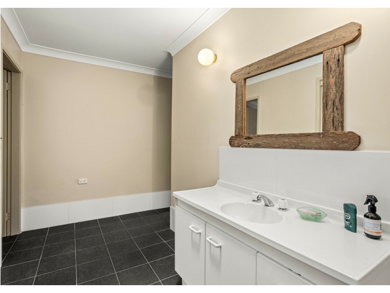 1 Richardson Street, Old Bar NSW 2430