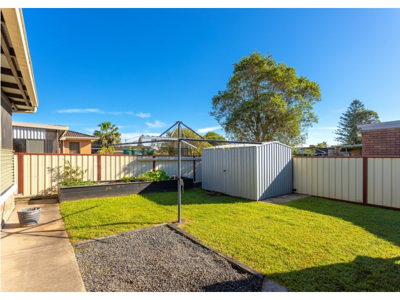 1 Richardson Street, Old Bar NSW 2430