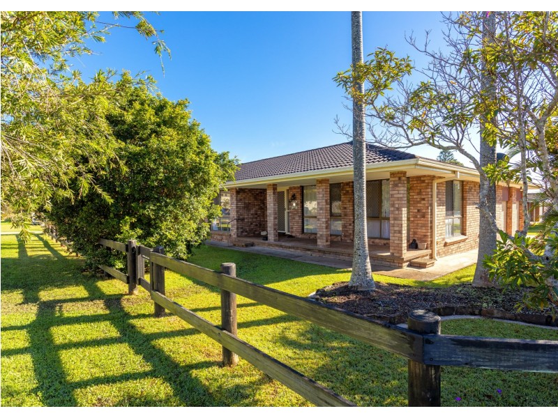 1 Richardson Street, Old Bar NSW 2430