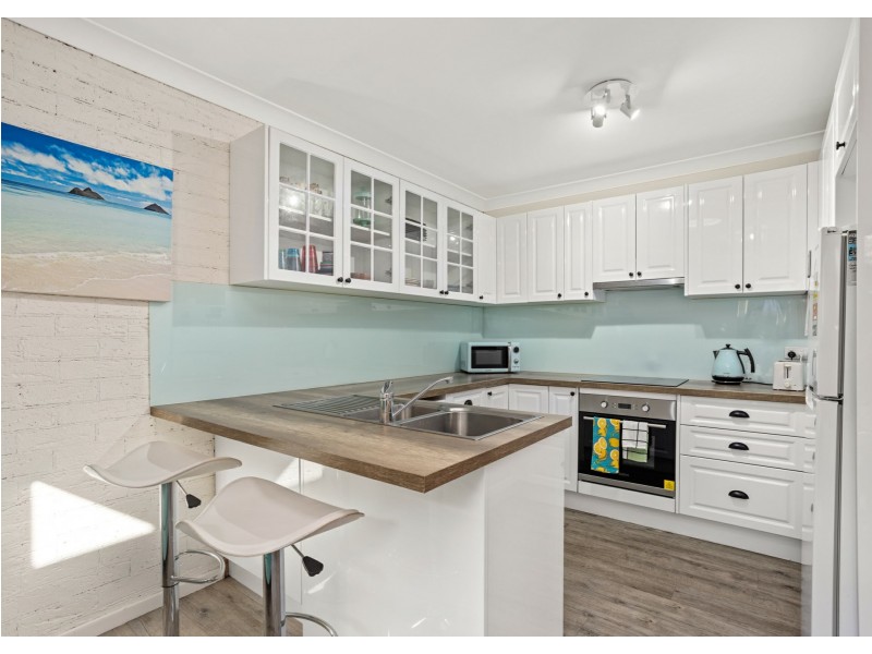 1/5 Osprey Avenue, Old Bar NSW 2430