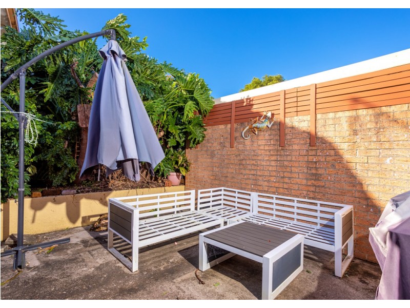 1/5 Osprey Avenue, Old Bar NSW 2430