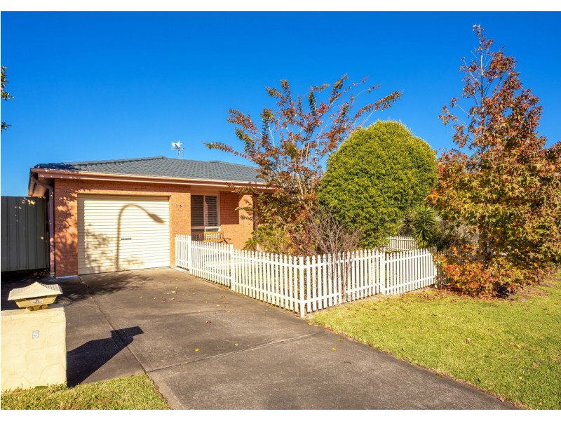 1/5 Osprey Avenue, Old Bar NSW 2430