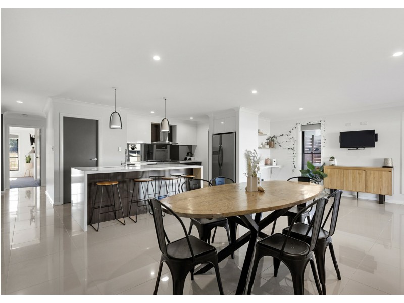68 Forest Lane, Old Bar NSW 2430